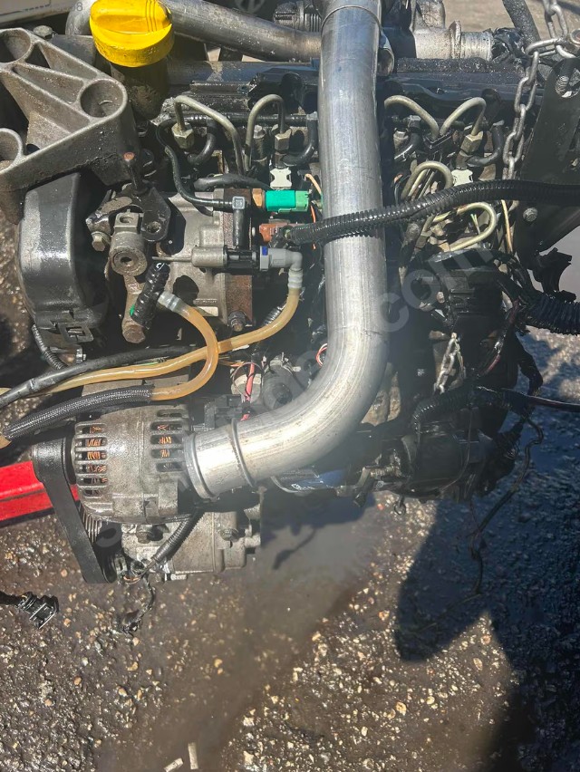 Renault Megane 2 100 lük Gırtlak Dolu Komple Motor Çıkma Yedek Parça